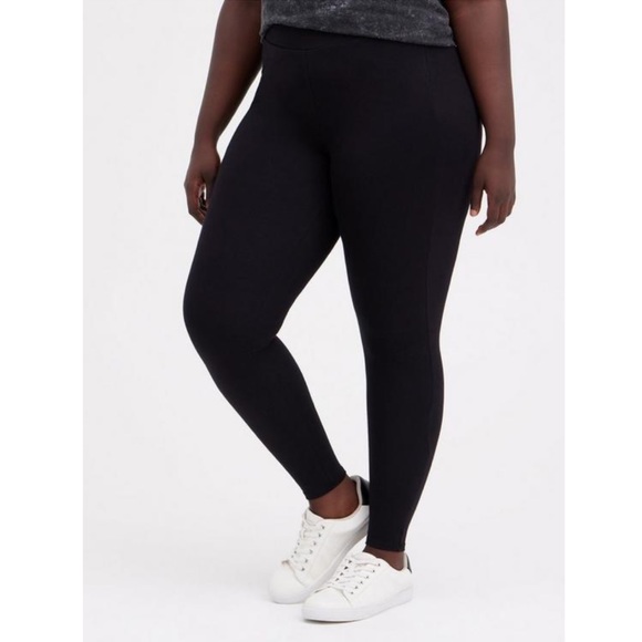 TORRID | Black Full Length Signature Waist Slim Fit Legging | Size 0X - Picture 3 of 4